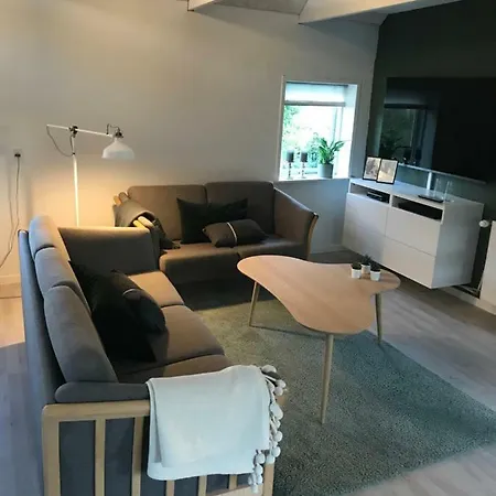 Hyggelig Byhus