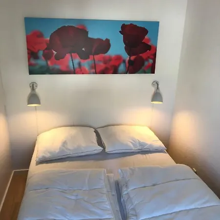 Hyggelig Byhus *
