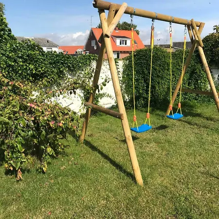 Hyggelig Byhus Nyaraló Aså